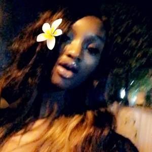 Meet your Posher, Tisha